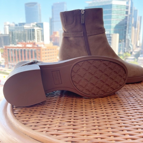 Anne Klein Fenix Suede Chunky Platform Y2K Tall Ankle Boot Block Heel Size 9.5 - Picture 5 of 6